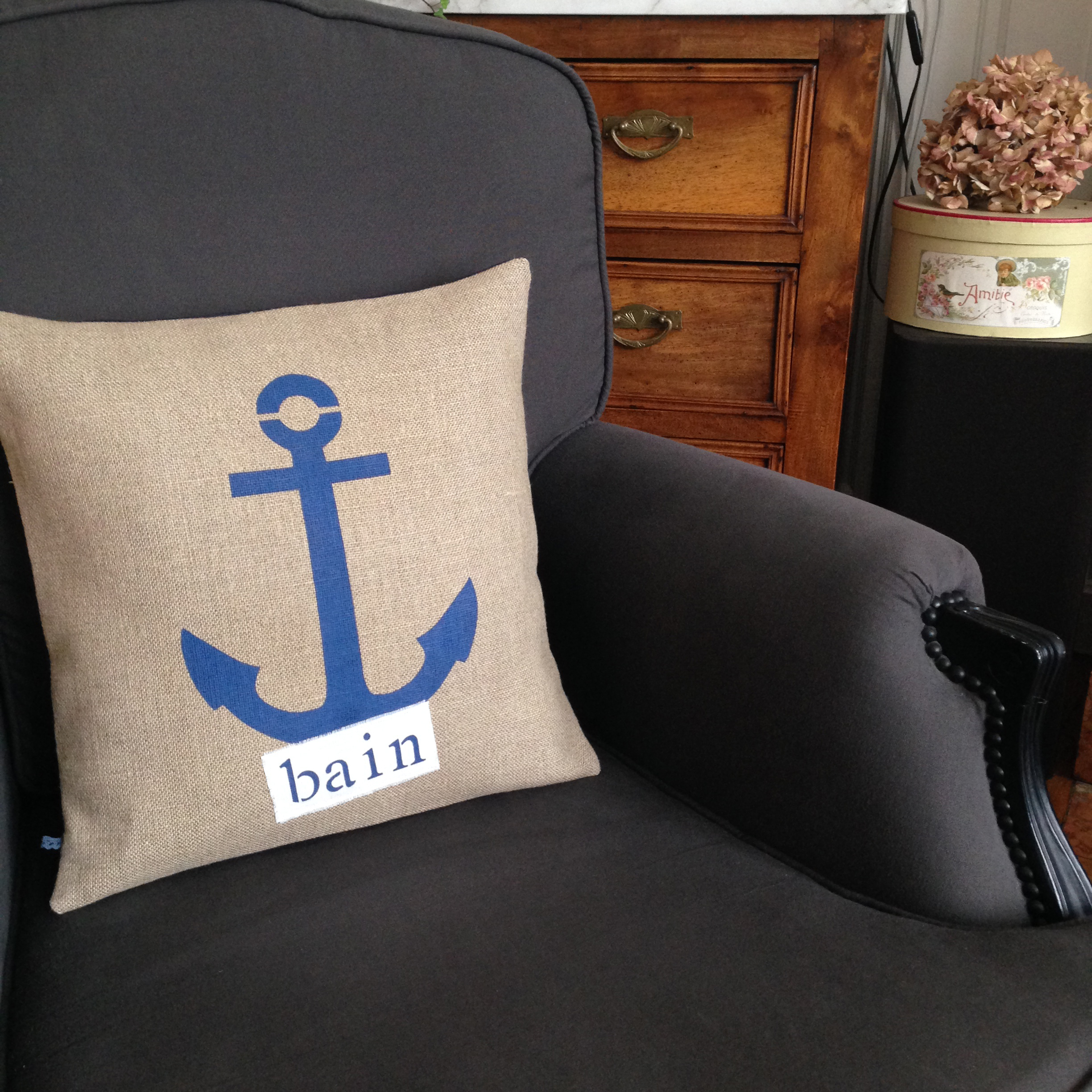 adf-coussin-ancre-bleue-BAIN-1 Coussin lin "BAIN" / Ancre bleue - 40x40cm – Image 1