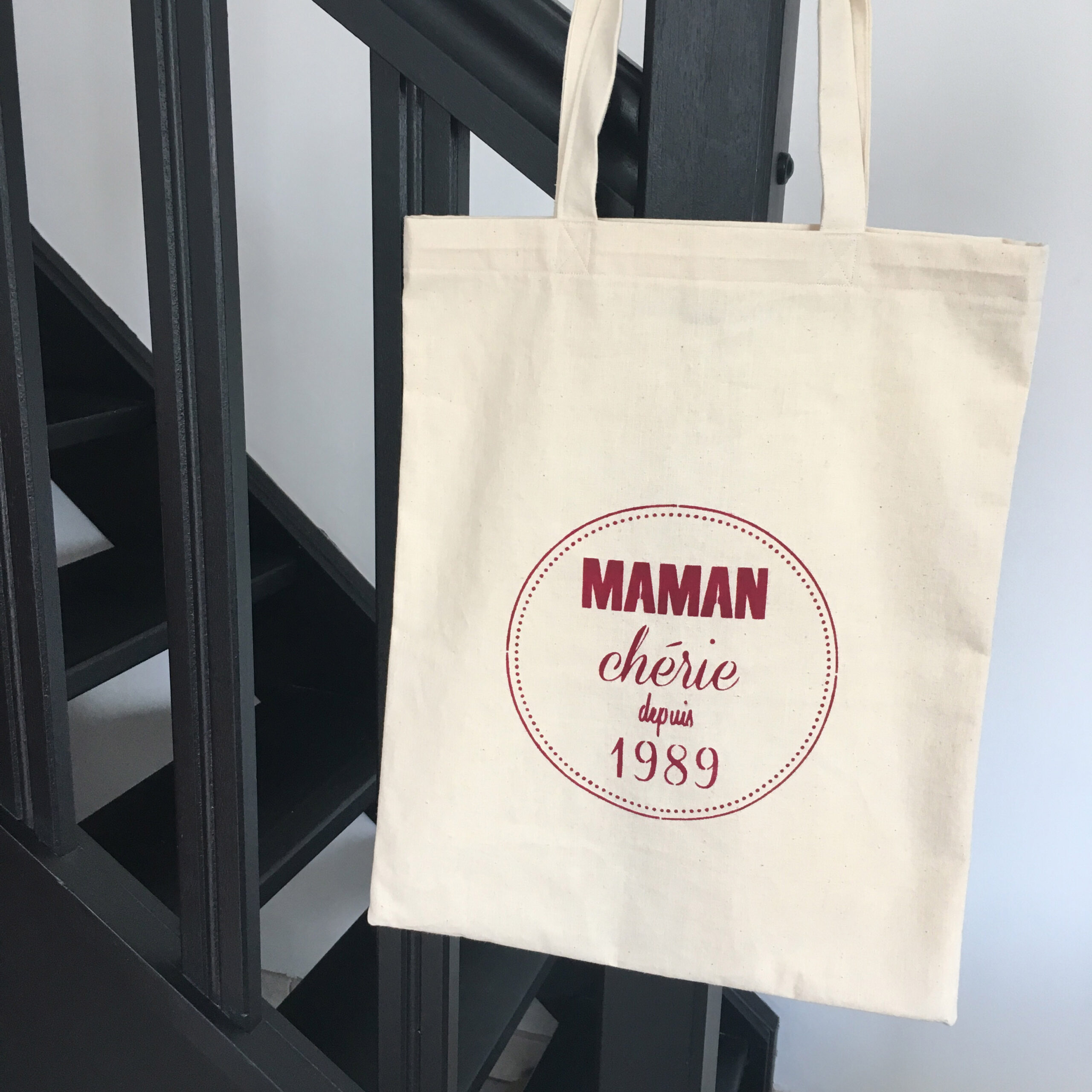 adf-totebag-maman-bordeaux-2 Tote bag "Maman Chérie" – Image 1