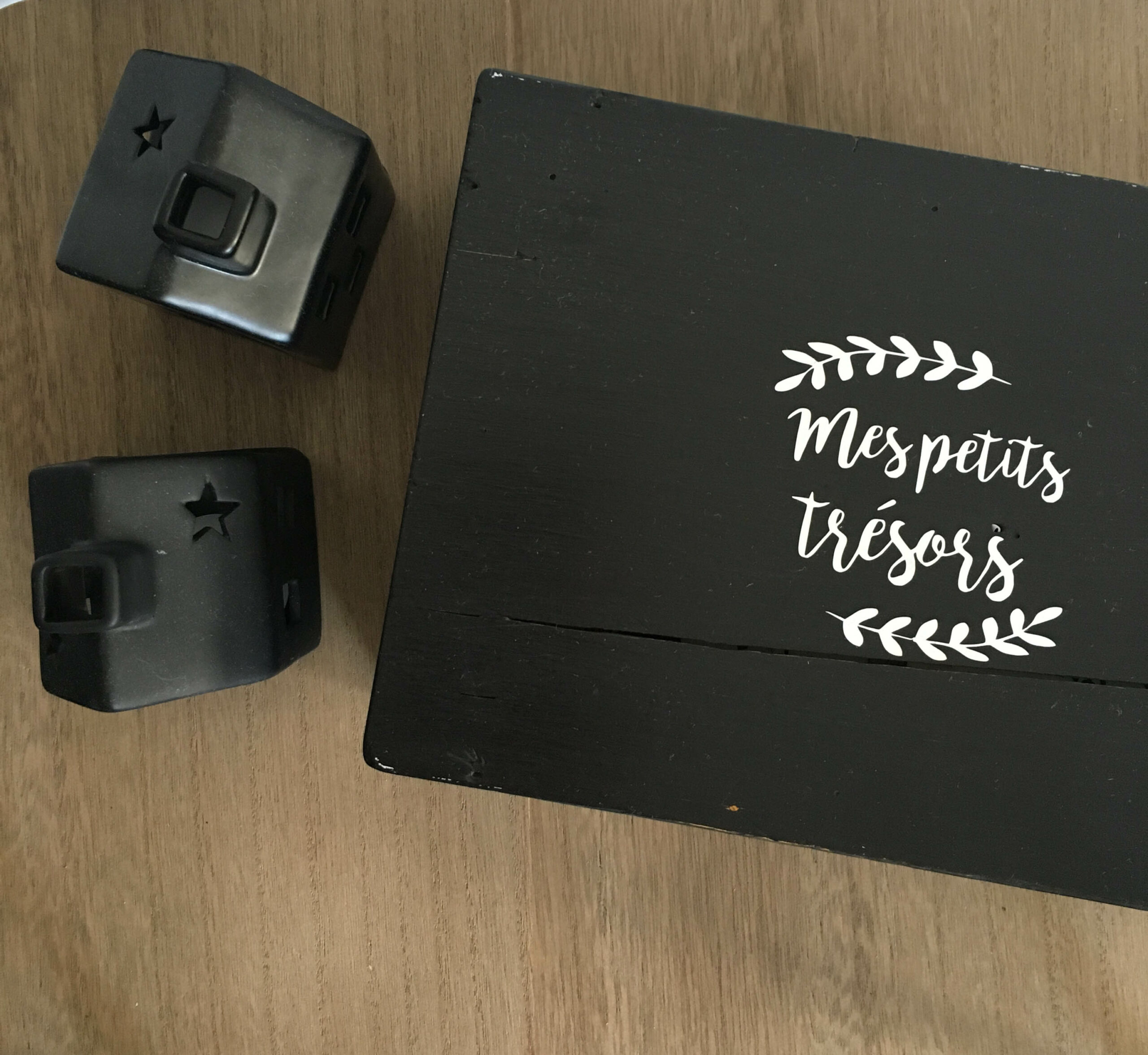 adf-sticker-mespetitstresors Sticker "Mes petits trésors" – Image 1