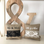 Coussin alliances Mr & Mme - Dentelle écru – Image 3