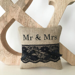 Coussin alliances Mr & Mrs - Dentelle noire – Image 3